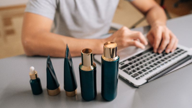 Lance uma Marca de Cuidados com a Pele que Escala Sem Estresse de Estoque